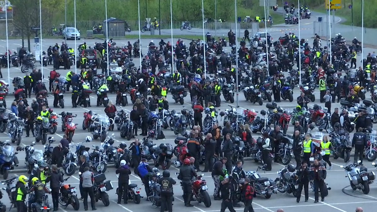 Tusentals motorcyklister samlades i parad mot mobbning. 